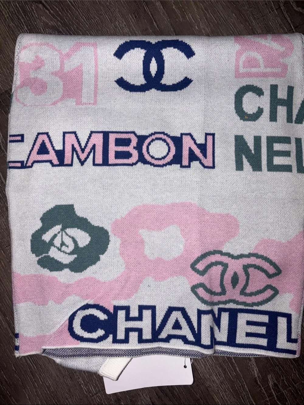 🆕 CHANEL CC logos knit dress - Small - Picture 3 of 8